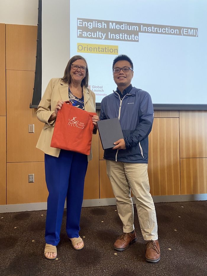 Dianna Lippincott and Jephian C.-H. Lin before a presentation. Photo by Chung-Yin (Jocelyn) Tsai.