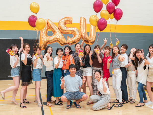 Japanese Global Launch students showing their Sun Devil pride.