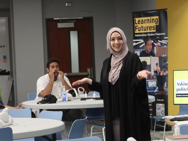 Dr. Emilia Gracia teaching in her VR lab at ASU.